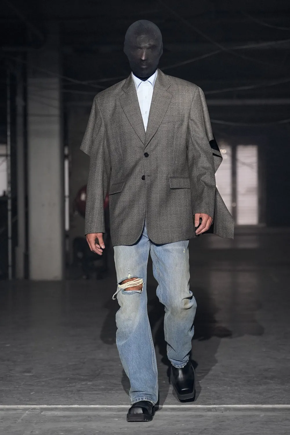 Vêtements runway walk — Paris Fashion Week